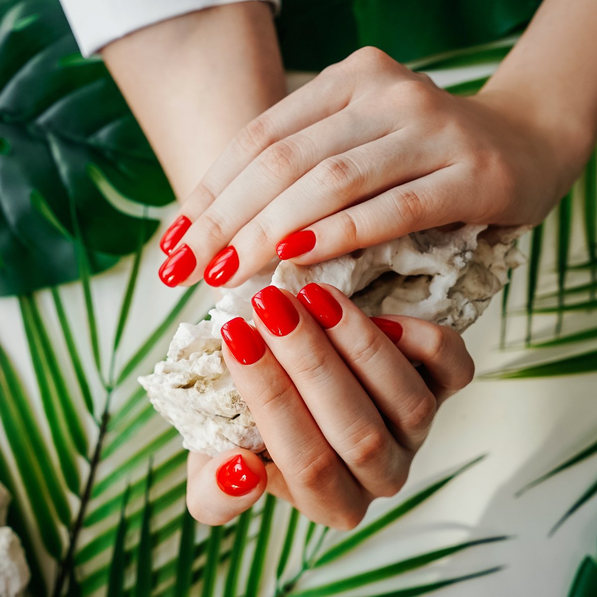 Why Does My Nail Hurt After a Set of Acrylics? 5 Reasons - Hey Beautiful