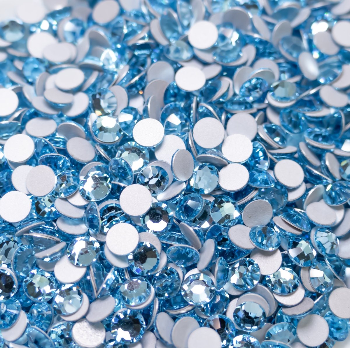 Aquamarine | Preciosa MAXIMA | Round Flatback | Non Hotfix - Hey Beautiful Nail Supplies