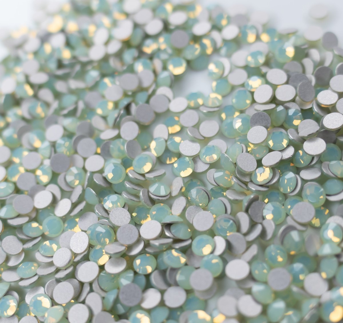 Chrysolite Opal | Preciosa MAXIMA | Round Flatback | Non Hotfix - Hey Beautiful Nail Supplies