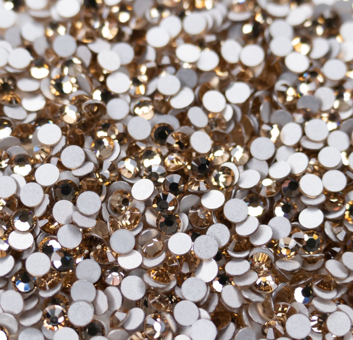 Light Colorado Topaz | Preciosa MAXIMA | Round Flatback | Non Hotfix - Hey Beautiful Nail Supplies