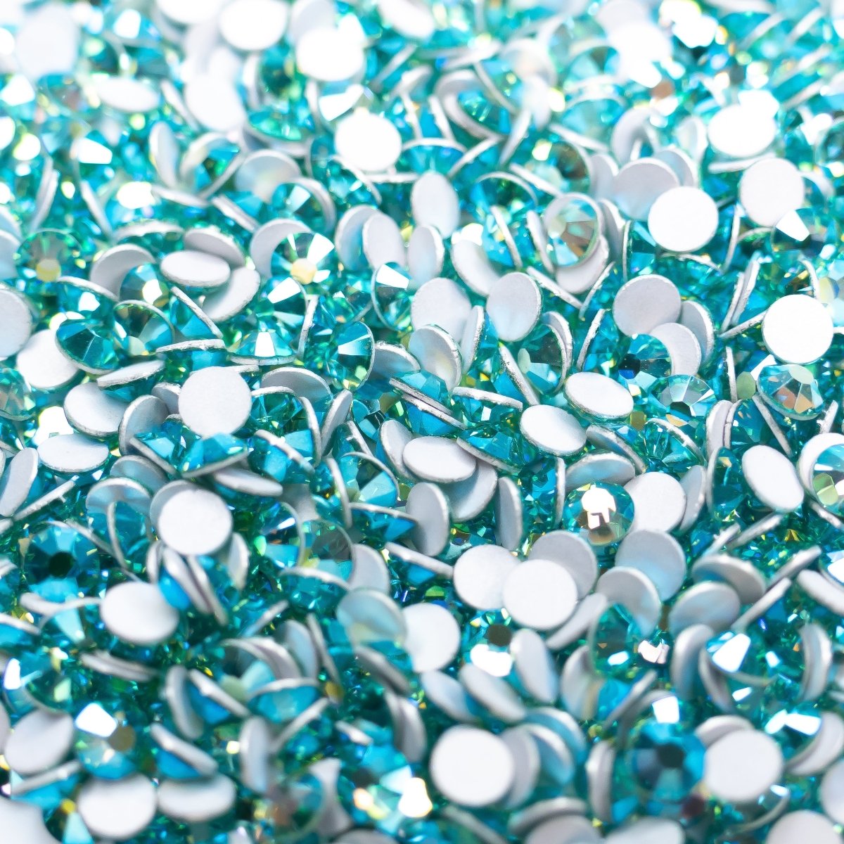 Caribbean Sea AB | Preciosa MAXIMA | Round Flatback | Non Hotfix - Hey Beautiful Nail Supplies
